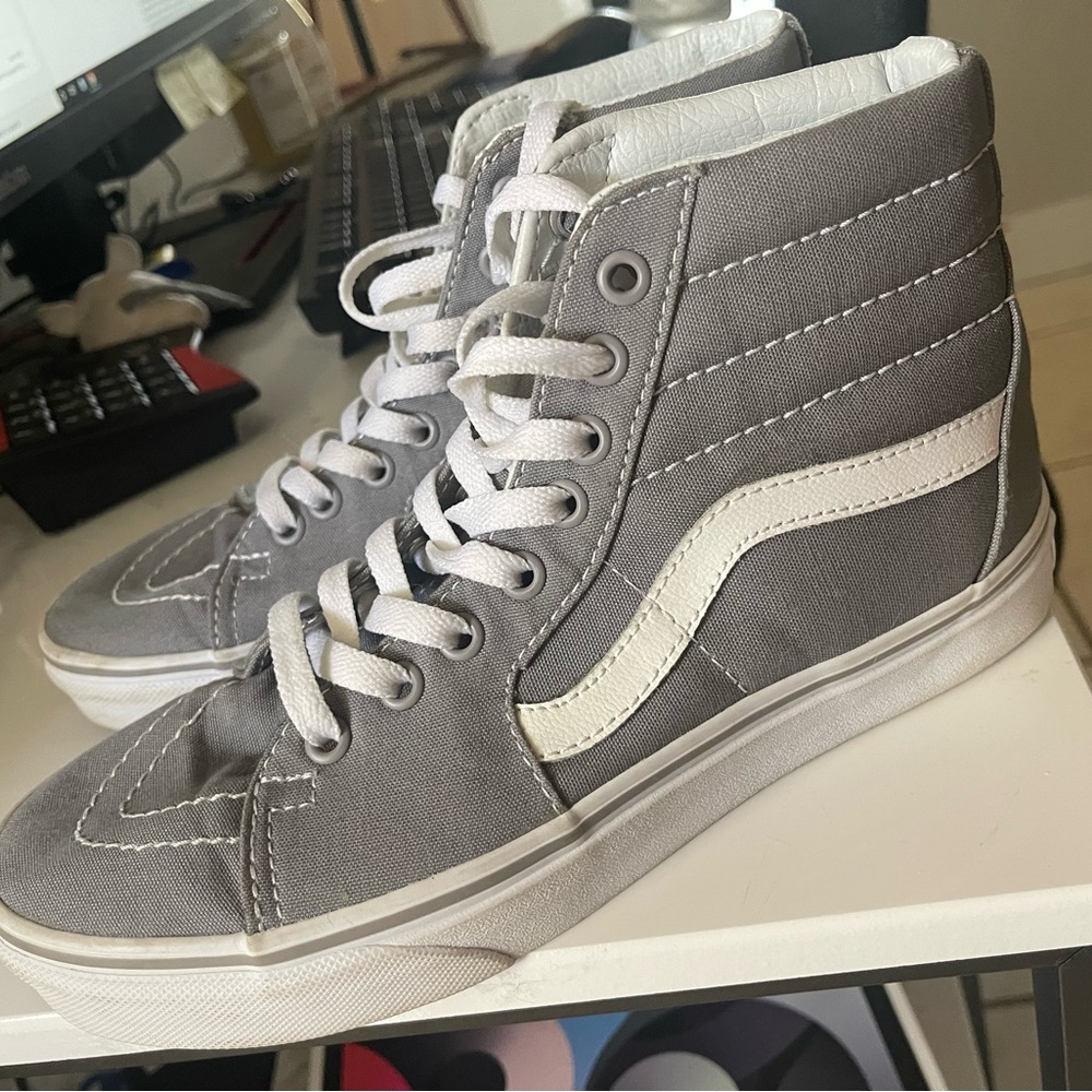 light grey vans